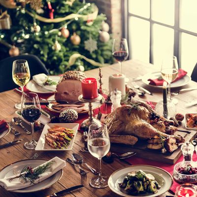 友達とのクリスマスパーティーにおすすめのメニュー 料理の飾り付け方法 天満紙器 友達とのクリスマスパーティーにおすすめのメニュー 料理の飾り付け方法 天満紙器